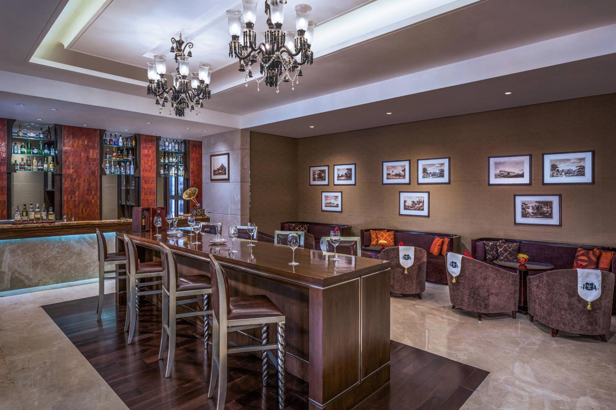 เดอะ เซนต์ เรจิส มุมไบ Hotel ภายนอก รูปภาพ The lounge at the airport