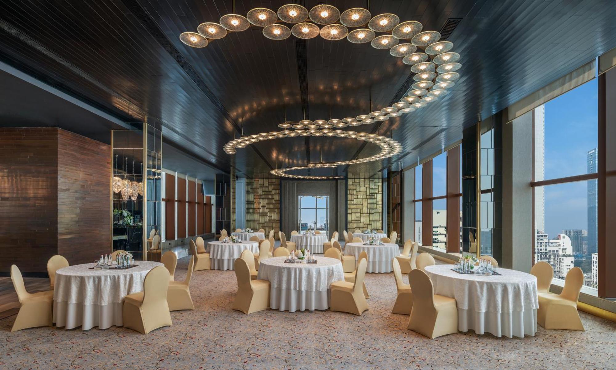 เดอะ เซนต์ เรจิส มุมไบ Hotel ภายนอก รูปภาพ The Club at the Ritz-Carlton, DIFC